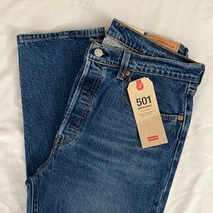 NWT LEVIS 501 JEANS